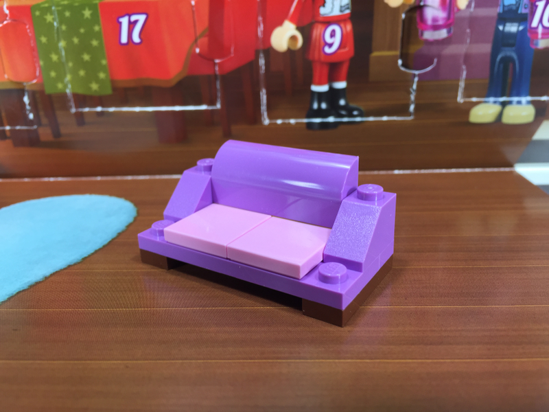 Illustration for article titled Review: Lego Friends, City, Star Wars advent calendars--day 19